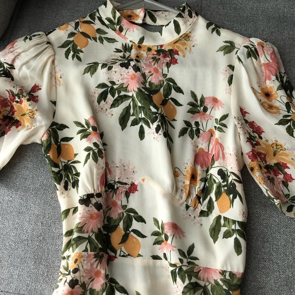 Reformation dusk dress in size 0 - Picture 5 of 6